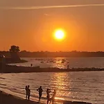 Mit Meerblick, 50 Meter Vom Sandstrand -