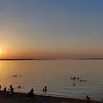 Mit Meerblick, 50 Meter Vom Sandstrand -