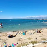 Mit Meerblick, 50 Meter Vom Sandstrand - *