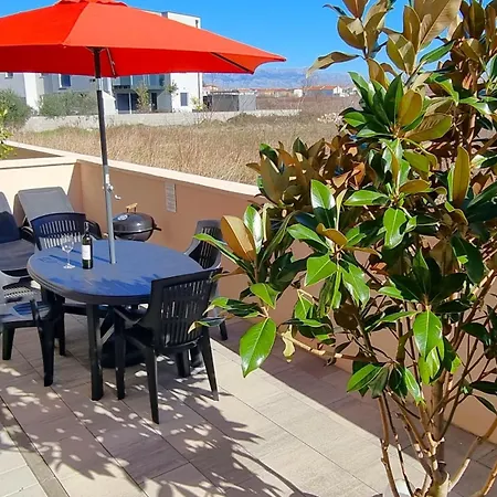 Mit Meerblick, 50 Meter Vom Sandstrand - * Nin