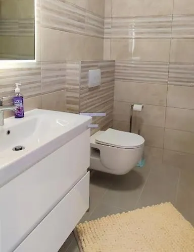 Mit Meerblick, 50 Meter Vom Sandstrand -