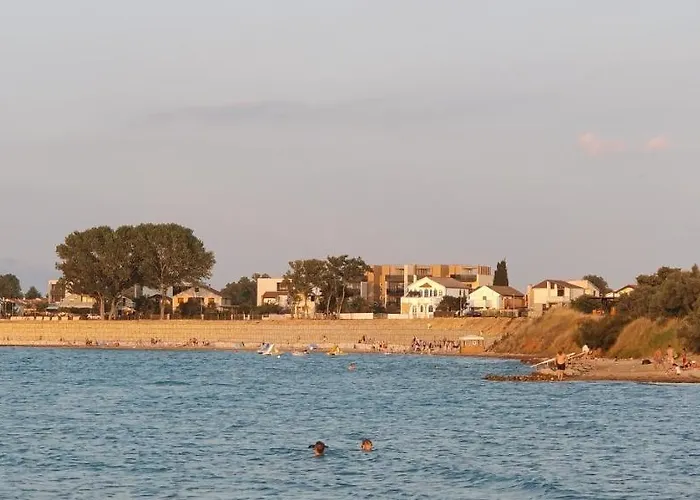 Apartment Mit Meerblick, 50 Meter Vom Sandstrand -