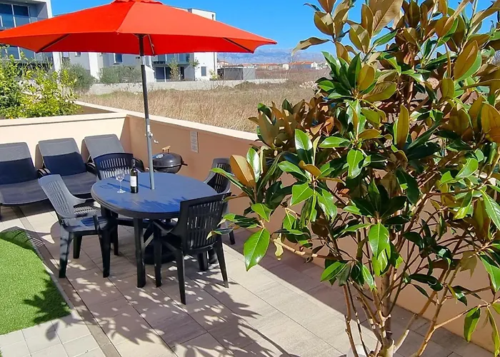 Mit Meerblick, 50 Meter Vom Sandstrand - * Nin