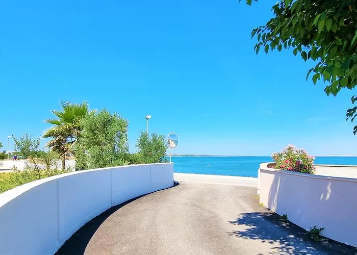 Mit Meerblick, 50 Meter Vom Sandstrand -