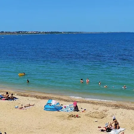 Mit Meerblick, 50 Meter Vom Sandstrand - *