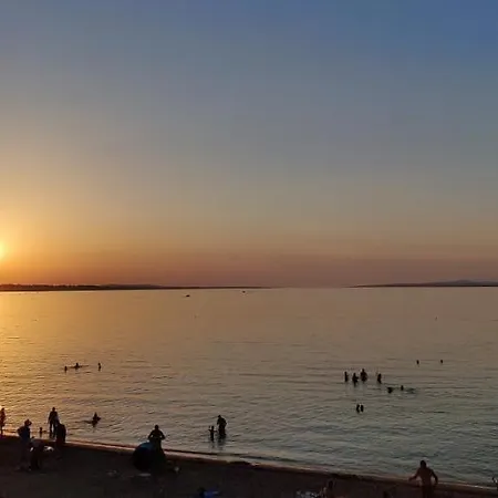 Mit Meerblick, 50 Meter Vom Sandstrand -