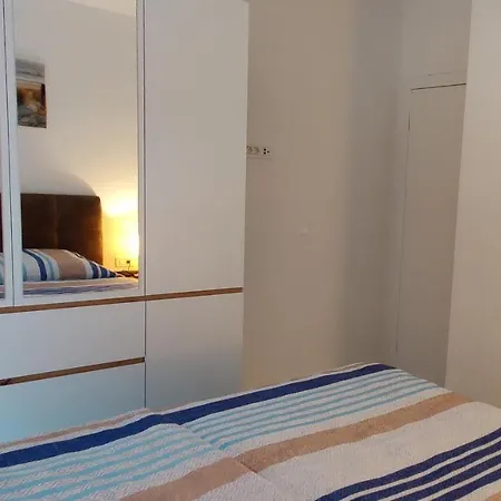 Mit Meerblick, 50 Meter Vom Sandstrand - Nin