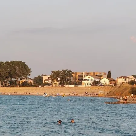 Apartment Mit Meerblick, 50 Meter Vom Sandstrand -